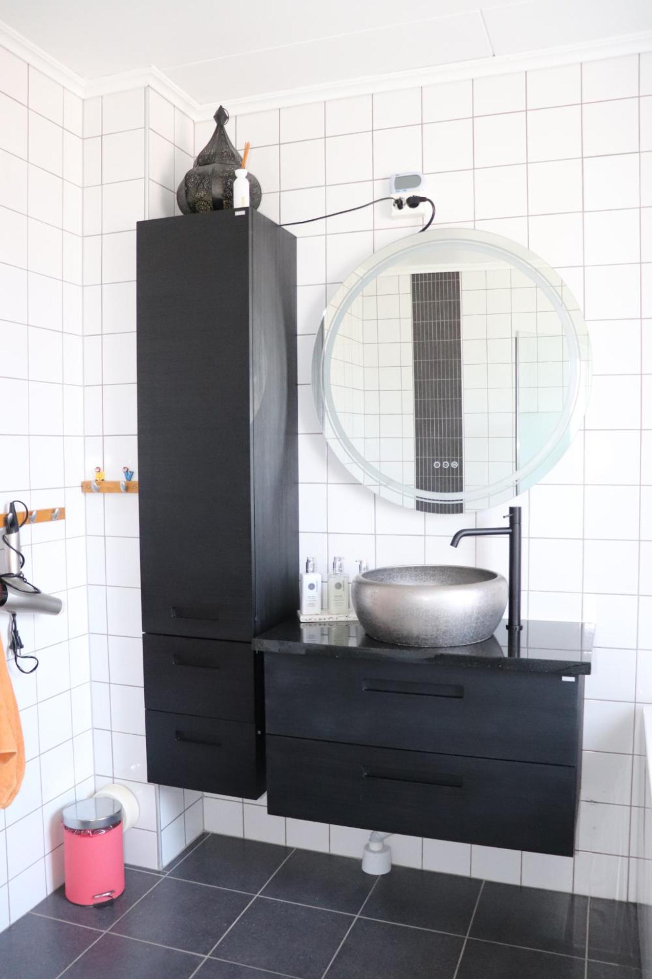 Lila Rummet - Rum Naera Bad Och Centrum, 1 Tr Upp - Saengklaeder & Handdukar Ingar Färjestaden Exteriér fotografie